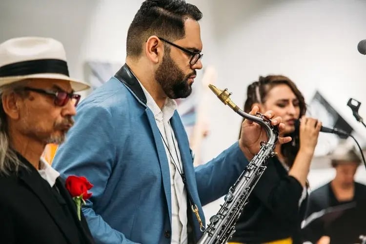 sabrosas latin orchestra pies in la tierra picture 4